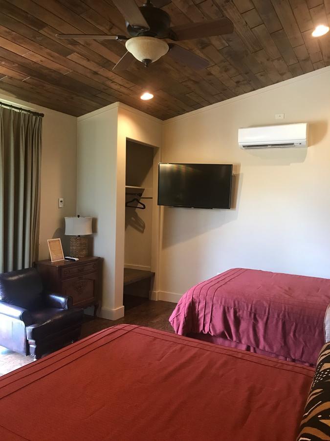 מלון ברני Joshua Creek Ranch מראה חיצוני תמונה
