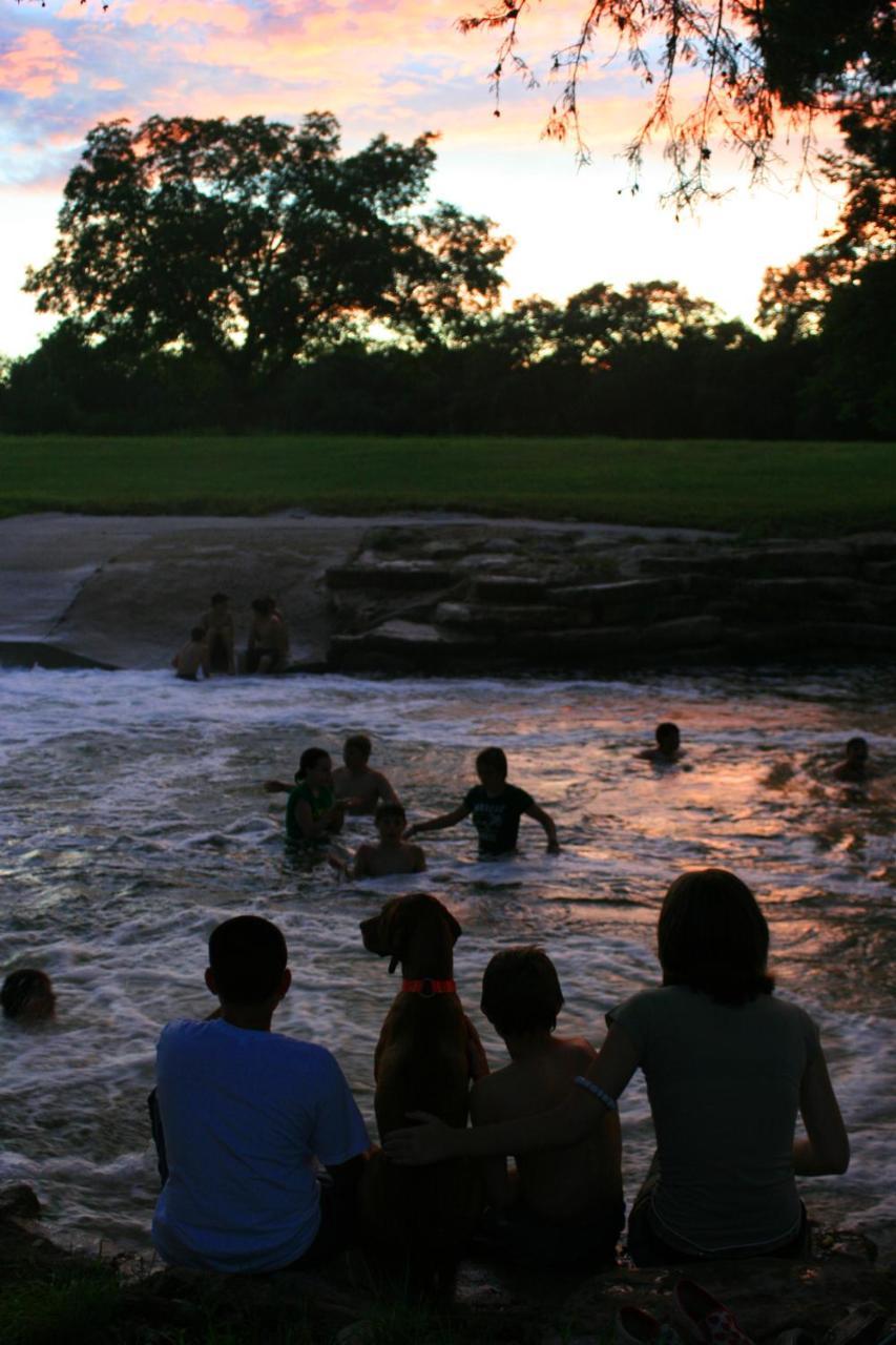 מלון ברני Joshua Creek Ranch מראה חיצוני תמונה